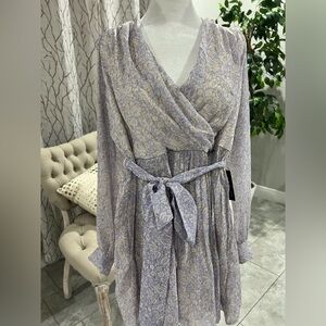 Express Lavender Floral Romper Sleeve